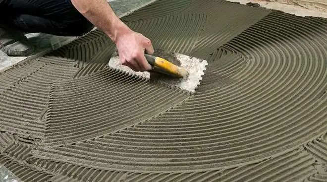 一文搞懂瓷磚膠、水泥砂漿和瓷磚背膠選誰好？